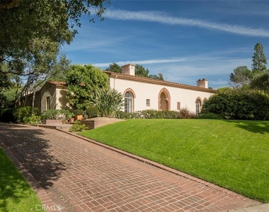 1762 Oak Grove - Photo Thumbnail 1
