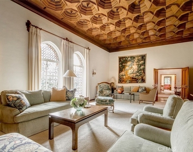 1762 Oak Grove - Photo Thumbnail 5