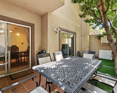 703 Locust Street - Photo Thumbnail 15