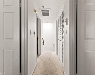703 Locust Street - Photo Thumbnail 7