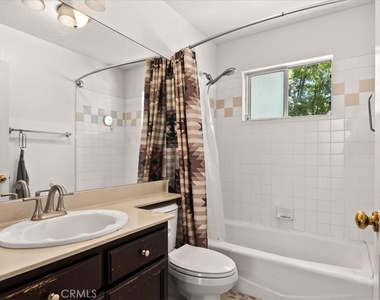 703 Locust Street - Photo Thumbnail 13
