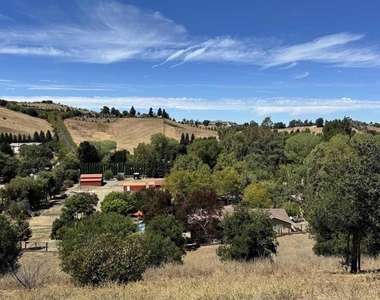 2458 Marsanne St - Photo Thumbnail 31