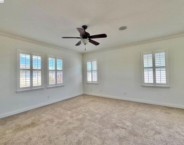 2458 Marsanne St - Photo Thumbnail 39