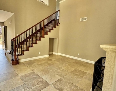 2458 Marsanne St - Photo Thumbnail 36