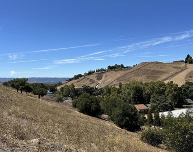 2458 Marsanne St - Photo Thumbnail 32