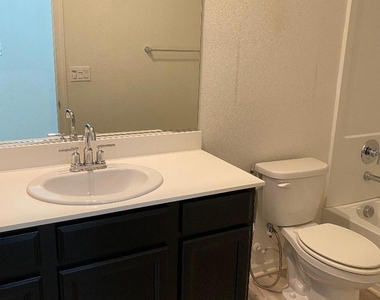 5449 Prewett Ranch Dr - Photo Thumbnail 7