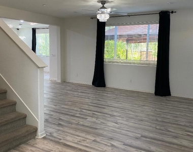 5449 Prewett Ranch Dr - Photo Thumbnail 1