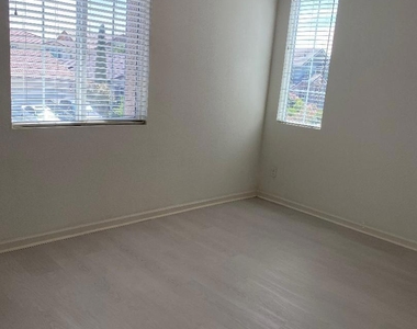 5449 Prewett Ranch Dr - Photo Thumbnail 10