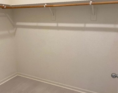 5449 Prewett Ranch Dr - Photo Thumbnail 16