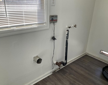 1120 Maple Street - Photo Thumbnail 8