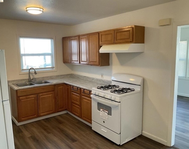1118 Maple Street - Photo Thumbnail 1