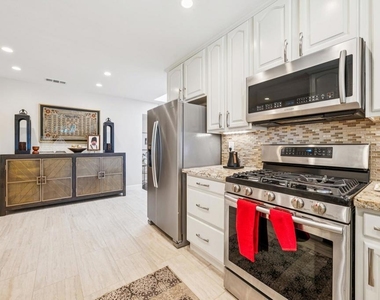 2485 Medallion Dr - Photo Thumbnail 12