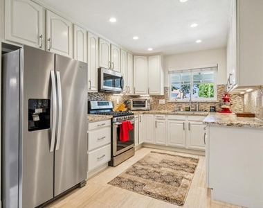 2485 Medallion Dr - Photo Thumbnail 50