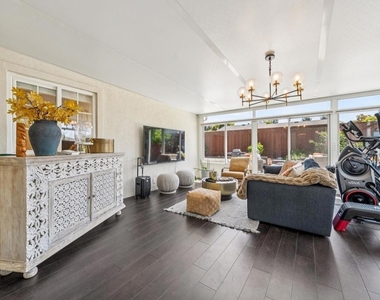 2485 Medallion Dr - Photo Thumbnail 18