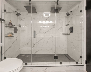 1160 Granville Avenue - Photo Thumbnail 25