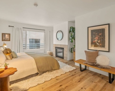 1160 Granville Avenue - Photo Thumbnail 20