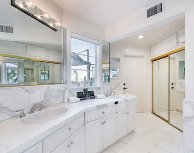 1398 Miller Drive - Photo Thumbnail 22