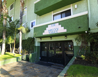 550 S Manhattan Place - Photo Thumbnail 12