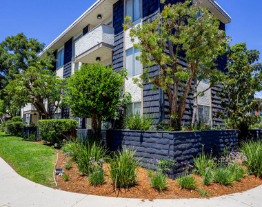 1352 S Carmelina Avenue - Photo Thumbnail 20