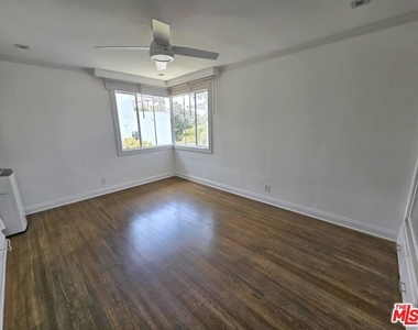 134 D San Vicente Blvd - Photo Thumbnail 12