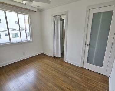 134 D San Vicente Blvd - Photo Thumbnail 8