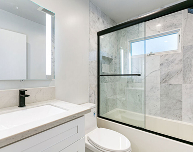 10420 Regent Street - Photo Thumbnail 13