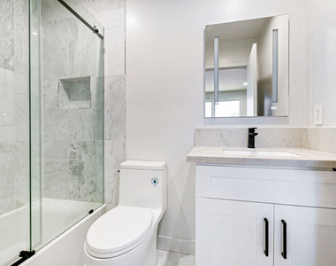10420 Regent Street - Photo Thumbnail 11