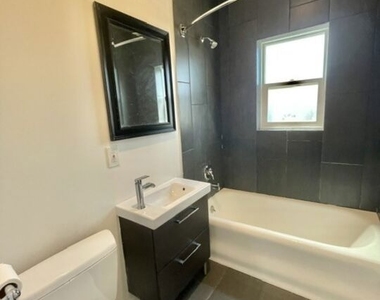 814 S Hobart Boulevard - Photo Thumbnail 12