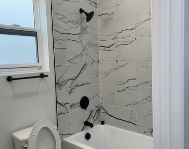 212 E 29th Street - Photo Thumbnail 24