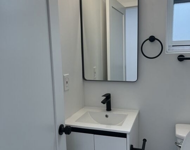 212 E 29th Street - Photo Thumbnail 21