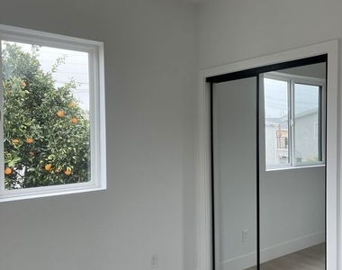 212 E 29th Street - Photo Thumbnail 18