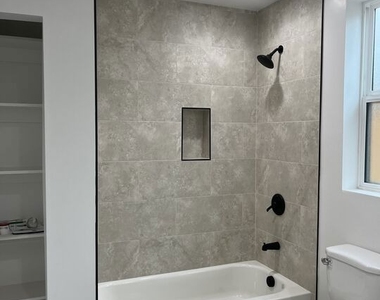 212 E 29th Street - Photo Thumbnail 14