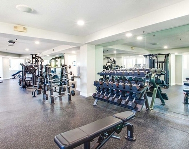 7660 Beverly Boulevard - Photo Thumbnail 10