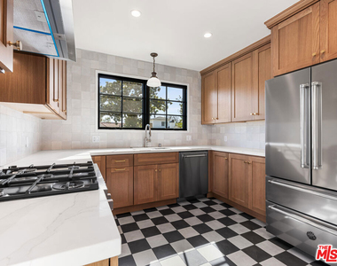 926 E Dryden Street - Photo Thumbnail 17