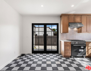 926 E Dryden Street - Photo Thumbnail 13