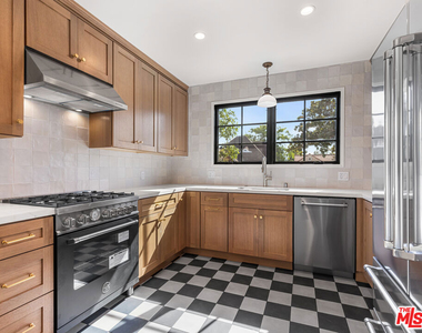926 E Dryden Street - Photo Thumbnail 16