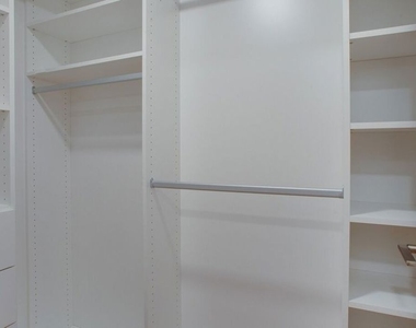 5553 W 6th Street - Photo Thumbnail 3