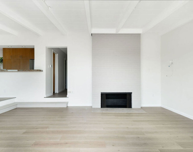7000 Vista Del Mar Lane - Photo Thumbnail 10
