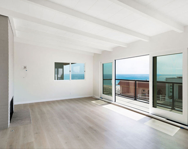 7000 Vista Del Mar Lane - Photo Thumbnail 6