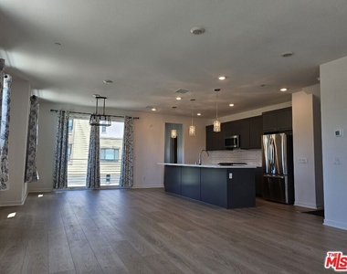 27010 Tanager Lane - Photo Thumbnail 1