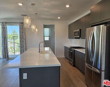 27010 Tanager Lane - Photo Thumbnail 4