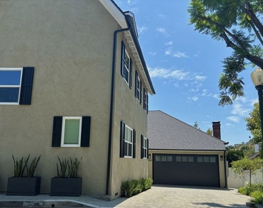 2383 Panorama Terrace - Photo Thumbnail 31