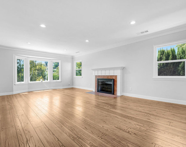 2383 Panorama Terrace - Photo Thumbnail 5