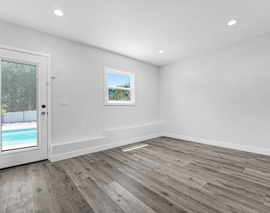 2383 Panorama Terrace - Photo Thumbnail 25