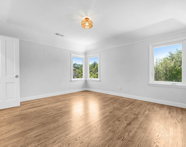 2383 Panorama Terrace - Photo Thumbnail 20