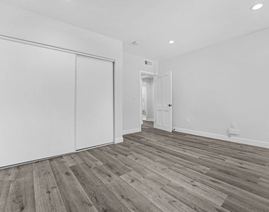 2383 Panorama Terrace - Photo Thumbnail 26