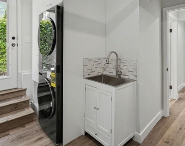 2383 Panorama Terrace - Photo Thumbnail 30