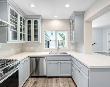 2383 Panorama Terrace - Photo Thumbnail 13