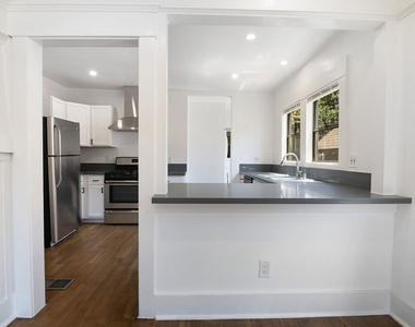 1619 W 23rd Street - Photo Thumbnail 7