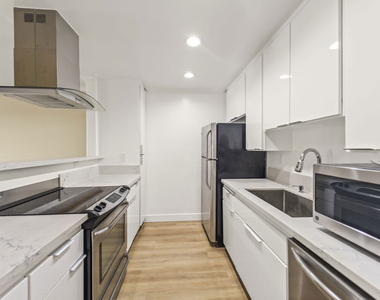 2901 4th Street - Photo Thumbnail 8
